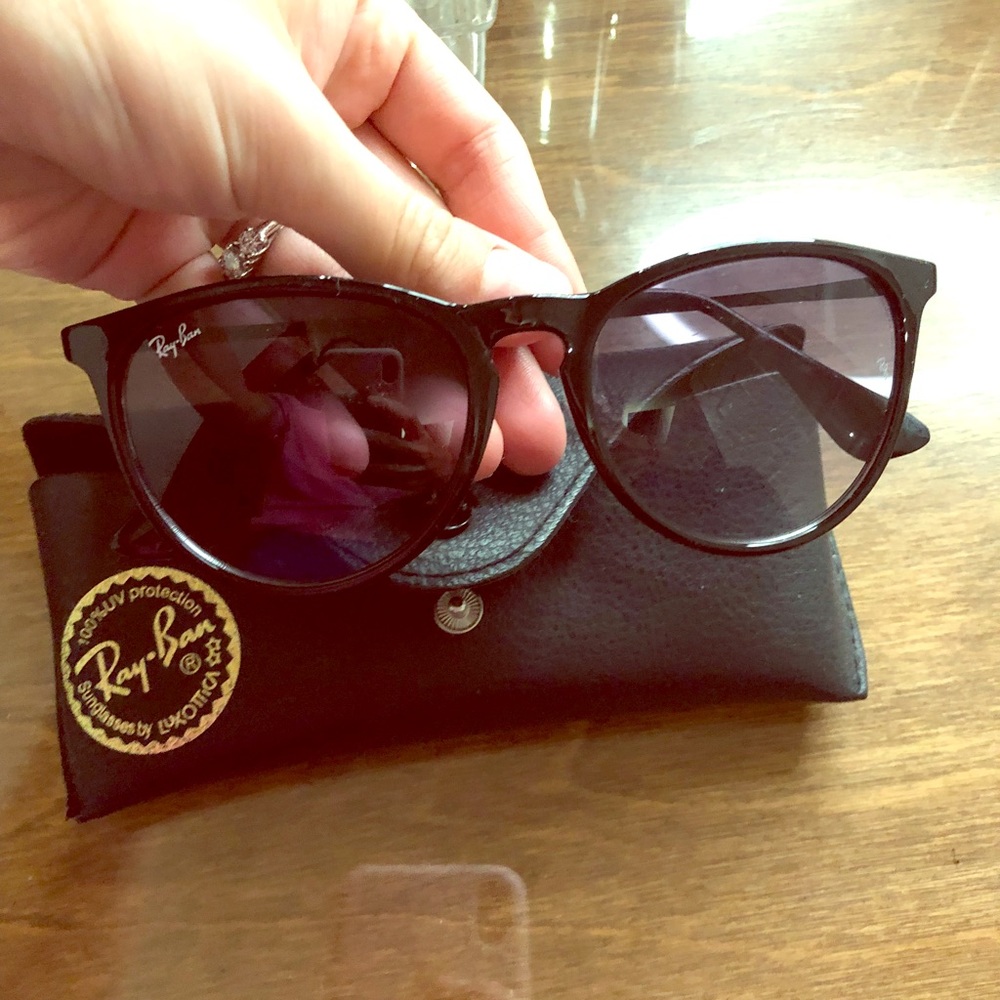 Womens Ray-ban sunglasses 💯authentic!!!